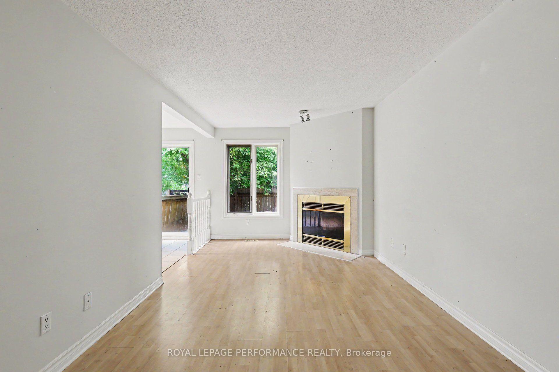 Photo 7 of 8 Southport Drive, Ottawa, Hunt Club Park/Greenboro — HOMEH