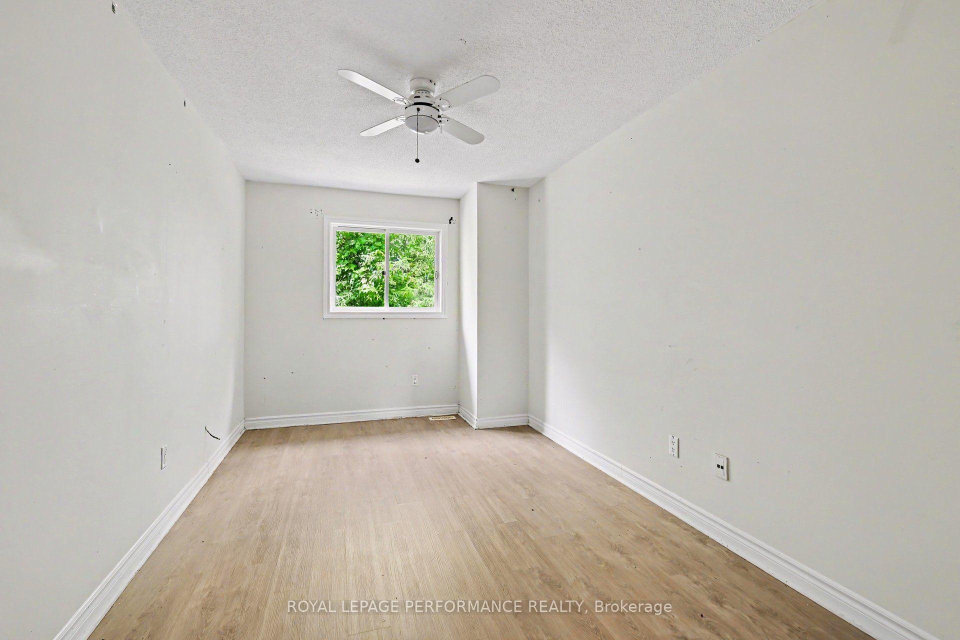 Photo 18 of 8 Southport Drive, Ottawa, Hunt Club Park/Greenboro — HOMEH