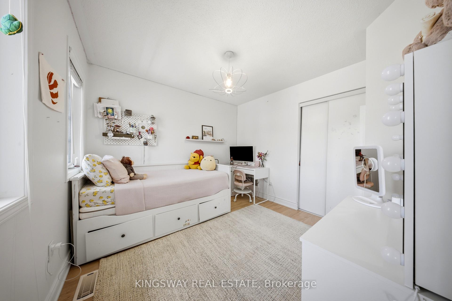 Photo 10 of 1032 Diefenbaker Street, Milton, Willmott — HOMEH