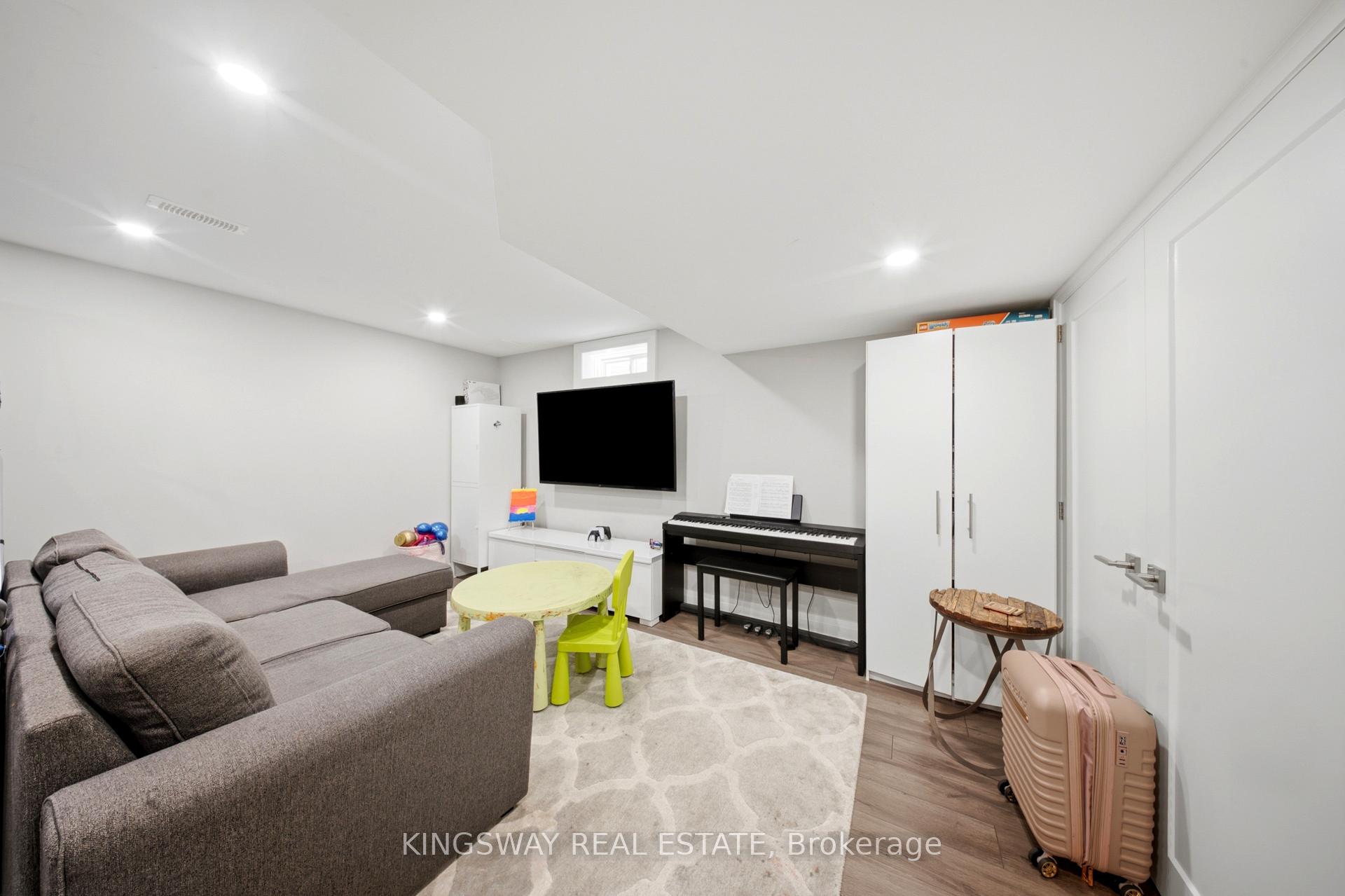 Photo 22 of 1032 Diefenbaker Street, Milton, Willmott — HOMEH