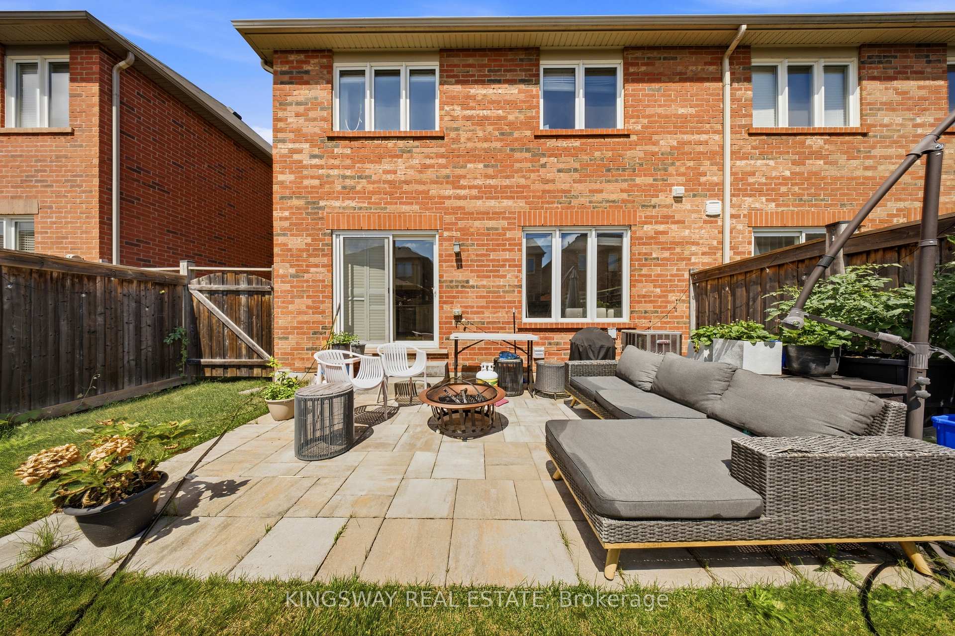 Photo 25 of 1032 Diefenbaker Street, Milton, Willmott — HOMEH