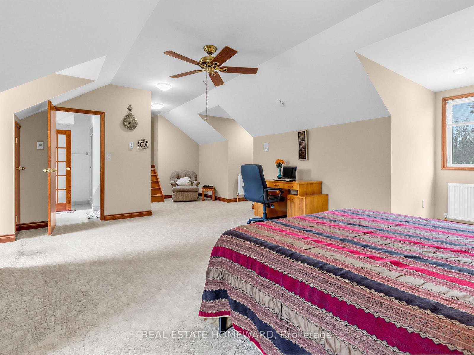 Photo 24 of 38 Centennial Road, Scarborough, Centennial Scarborough — HOMEH