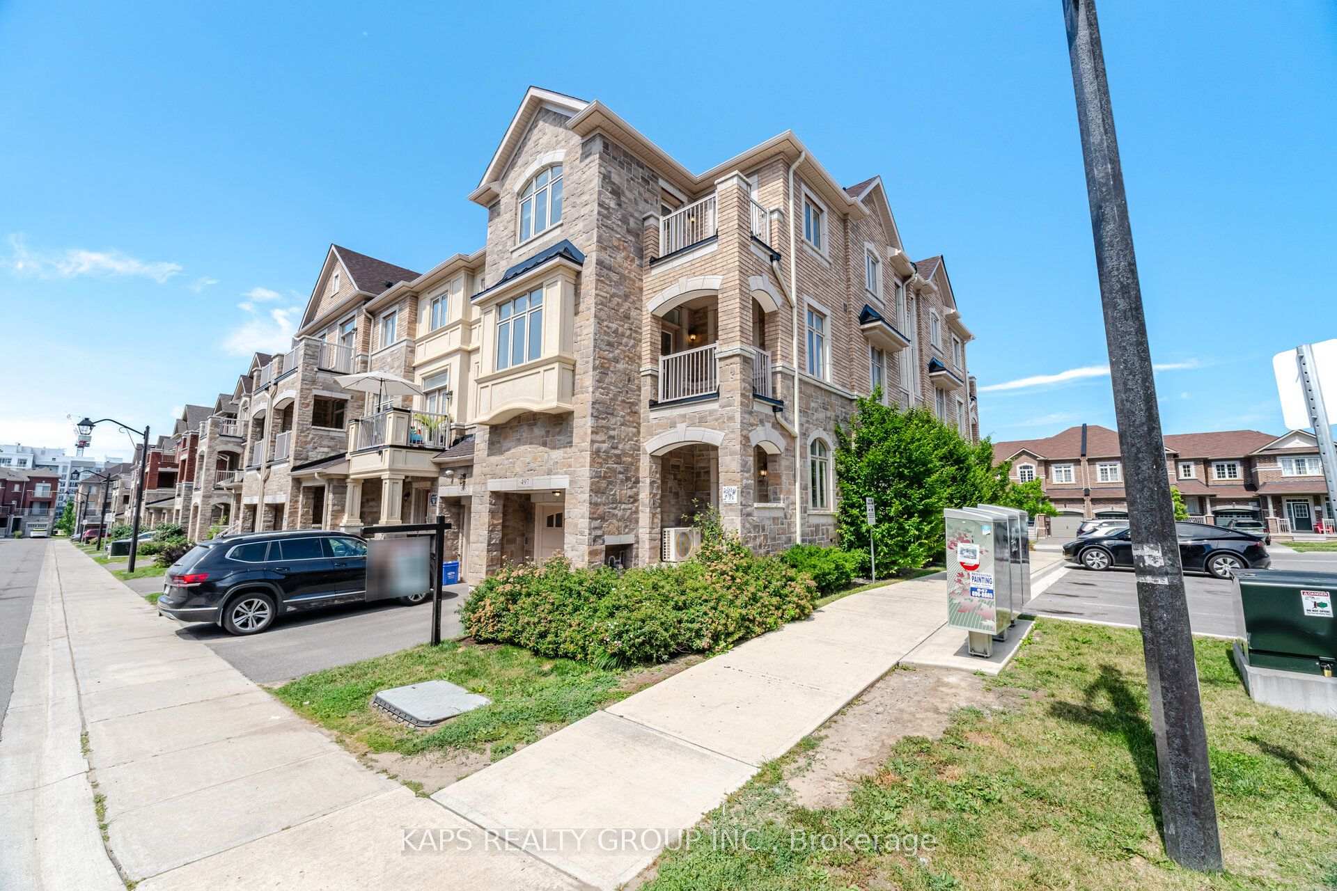 Photo 4 of 497 Manhattan Common, Oakville, Joshua Meadows — HOMEH