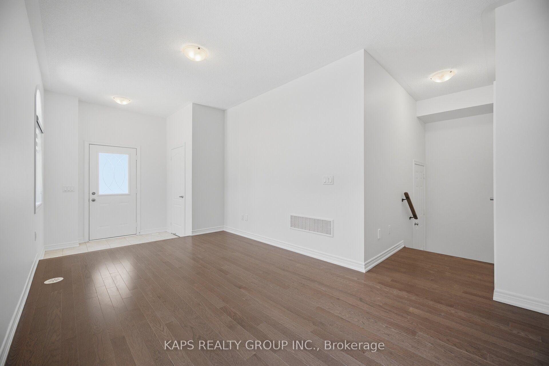 Photo 8 of 497 Manhattan Common, Oakville, Joshua Meadows — HOMEH