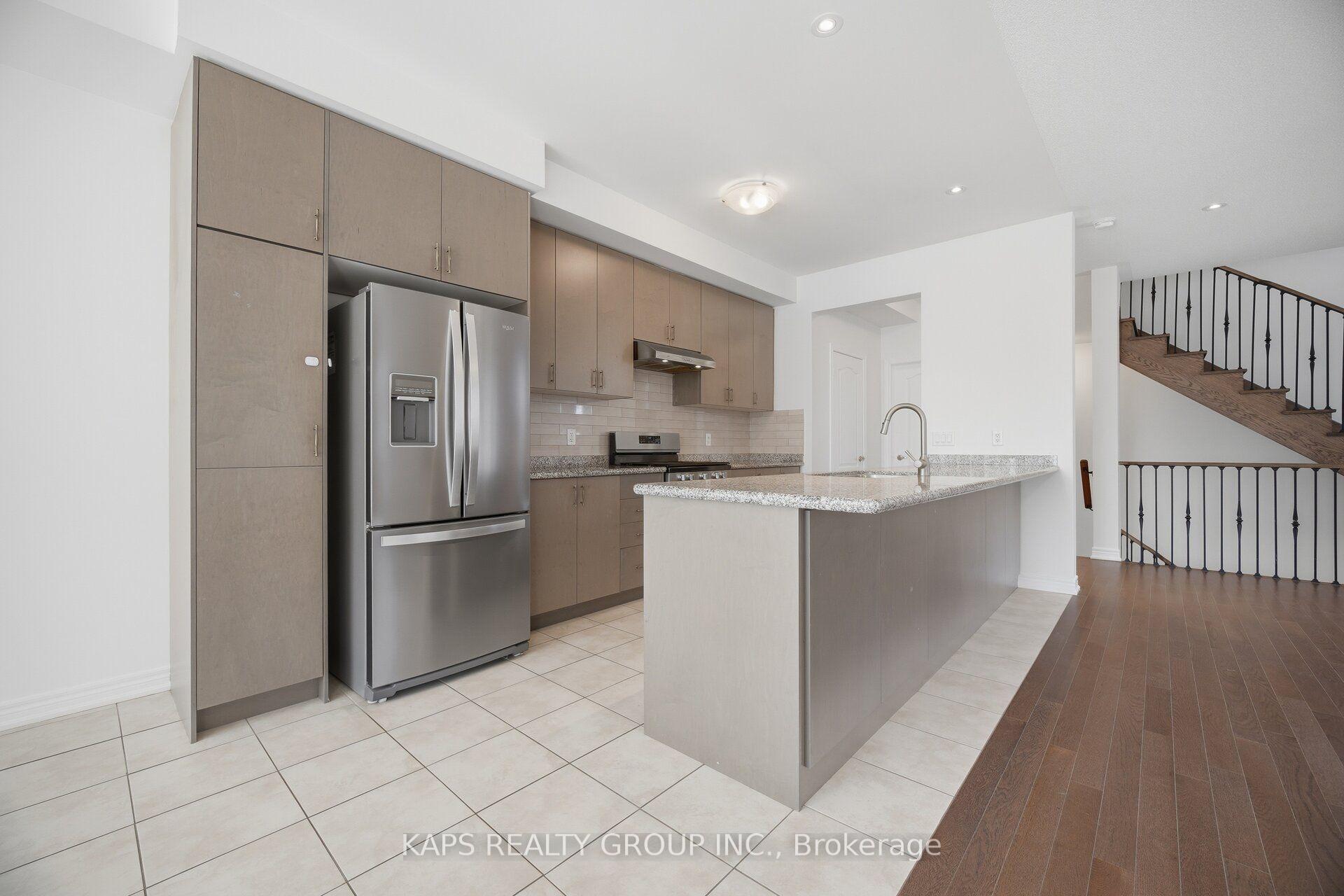 Photo 12 of 497 Manhattan Common, Oakville, Joshua Meadows — HOMEH