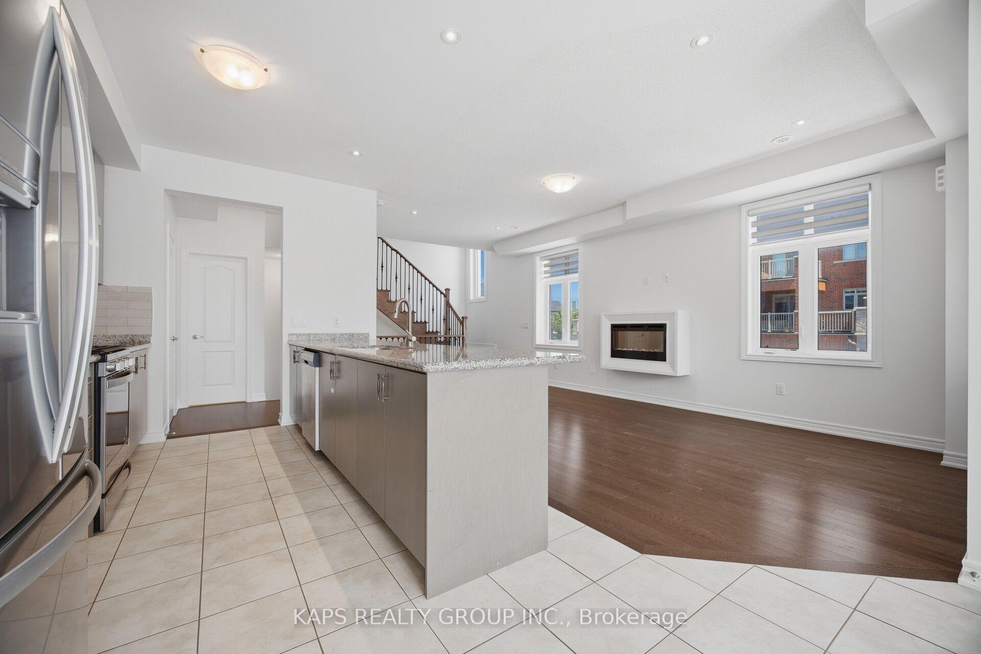 Photo 13 of 497 Manhattan Common, Oakville, Joshua Meadows — HOMEH