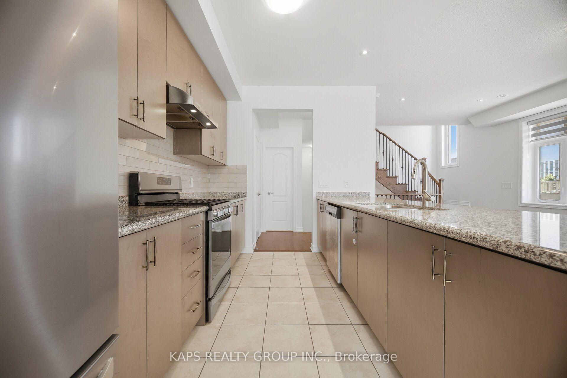 Photo 15 of 497 Manhattan Common, Oakville, Joshua Meadows — HOMEH