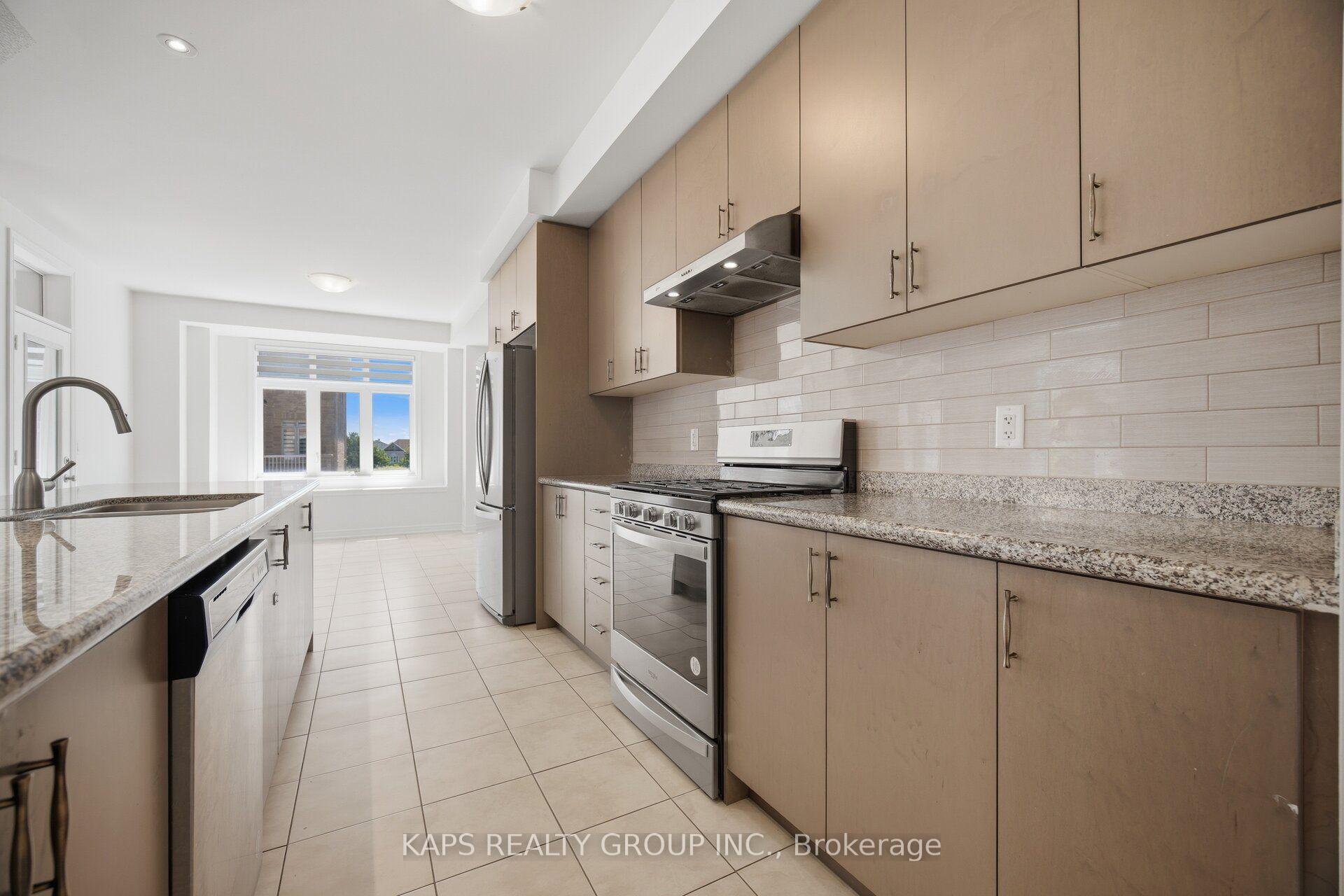 Photo 16 of 497 Manhattan Common, Oakville, Joshua Meadows — HOMEH