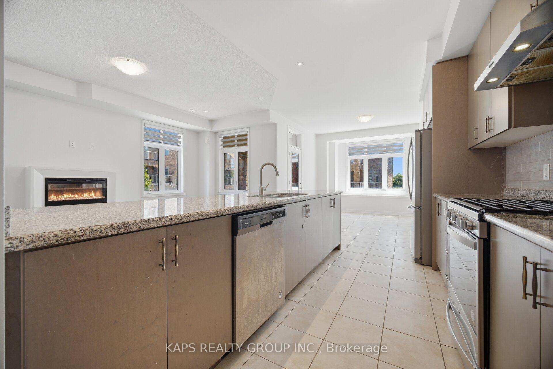 Photo 17 of 497 Manhattan Common, Oakville, Joshua Meadows — HOMEH