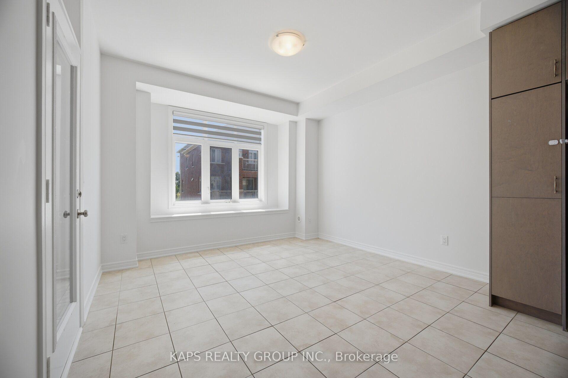 Photo 20 of 497 Manhattan Common, Oakville, Joshua Meadows — HOMEH