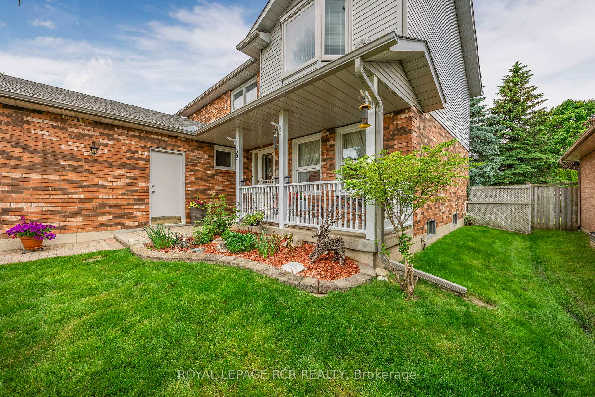 Photo 3 of 39 Passmore Avenue, Orangeville — HOMEH