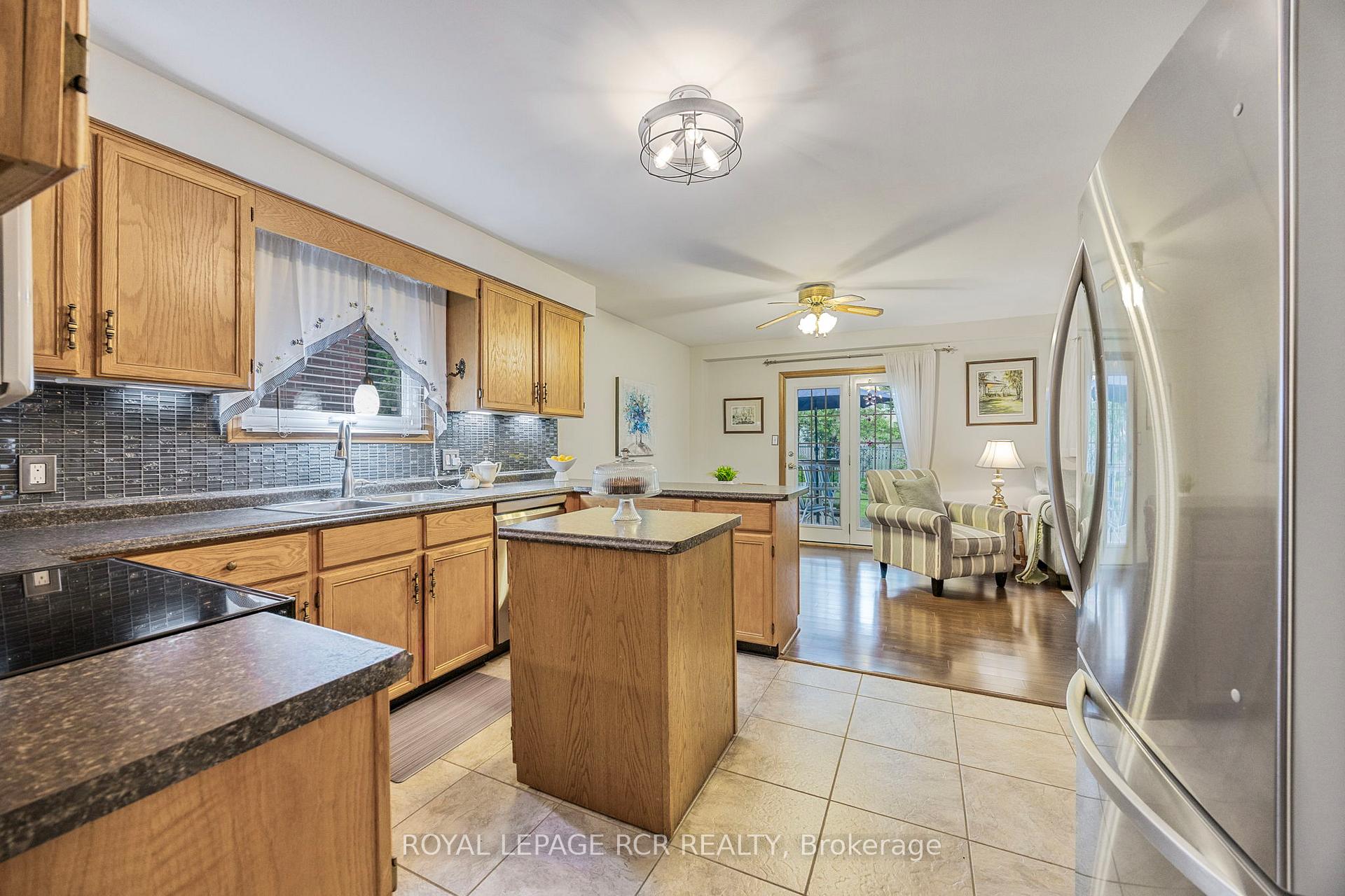 Photo 7 of 39 Passmore Avenue, Orangeville — HOMEH