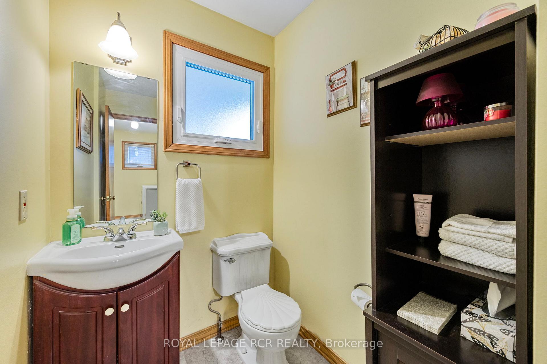 Photo 15 of 39 Passmore Avenue, Orangeville — HOMEH