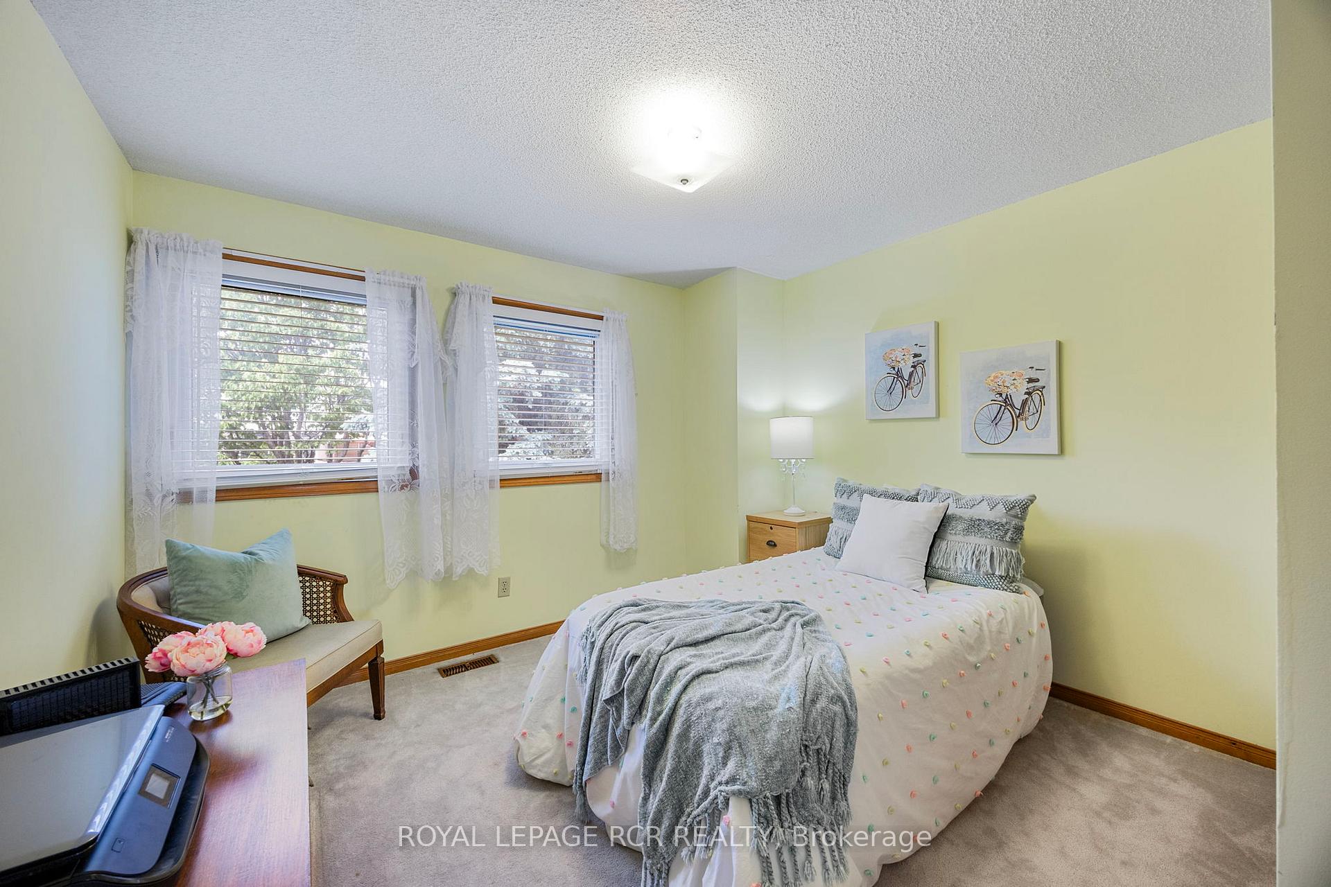 Photo 22 of 39 Passmore Avenue, Orangeville — HOMEH