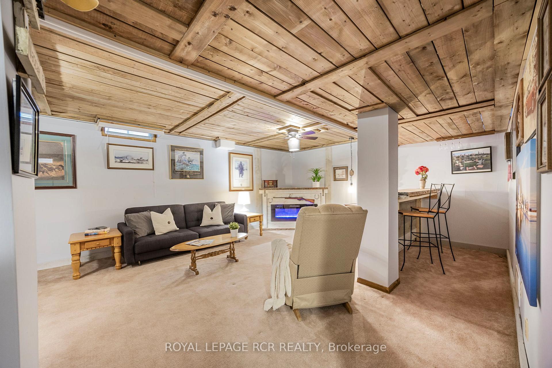 Photo 25 of 39 Passmore Avenue, Orangeville — HOMEH