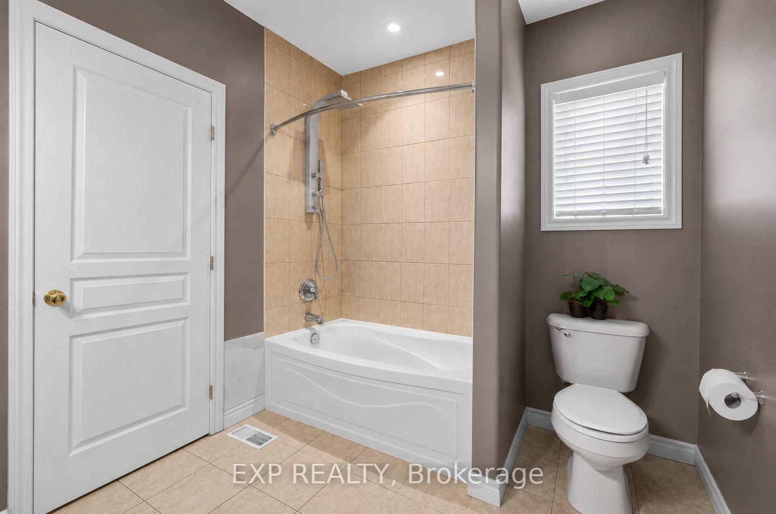 Photo 17 of 16 Downing Street, Hamilton, Binbrook — HOMEH