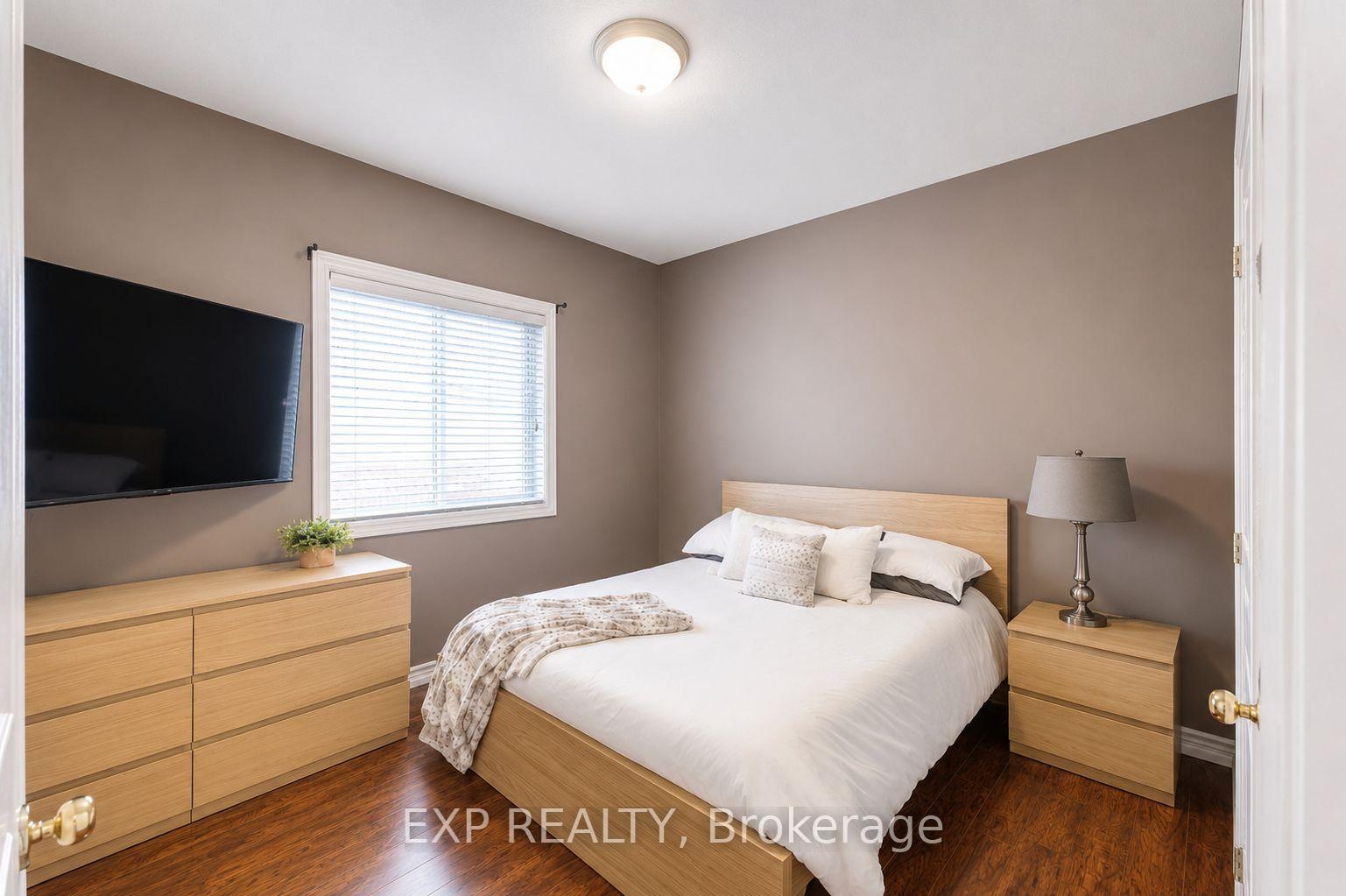Photo 18 of 16 Downing Street, Hamilton, Binbrook — HOMEH