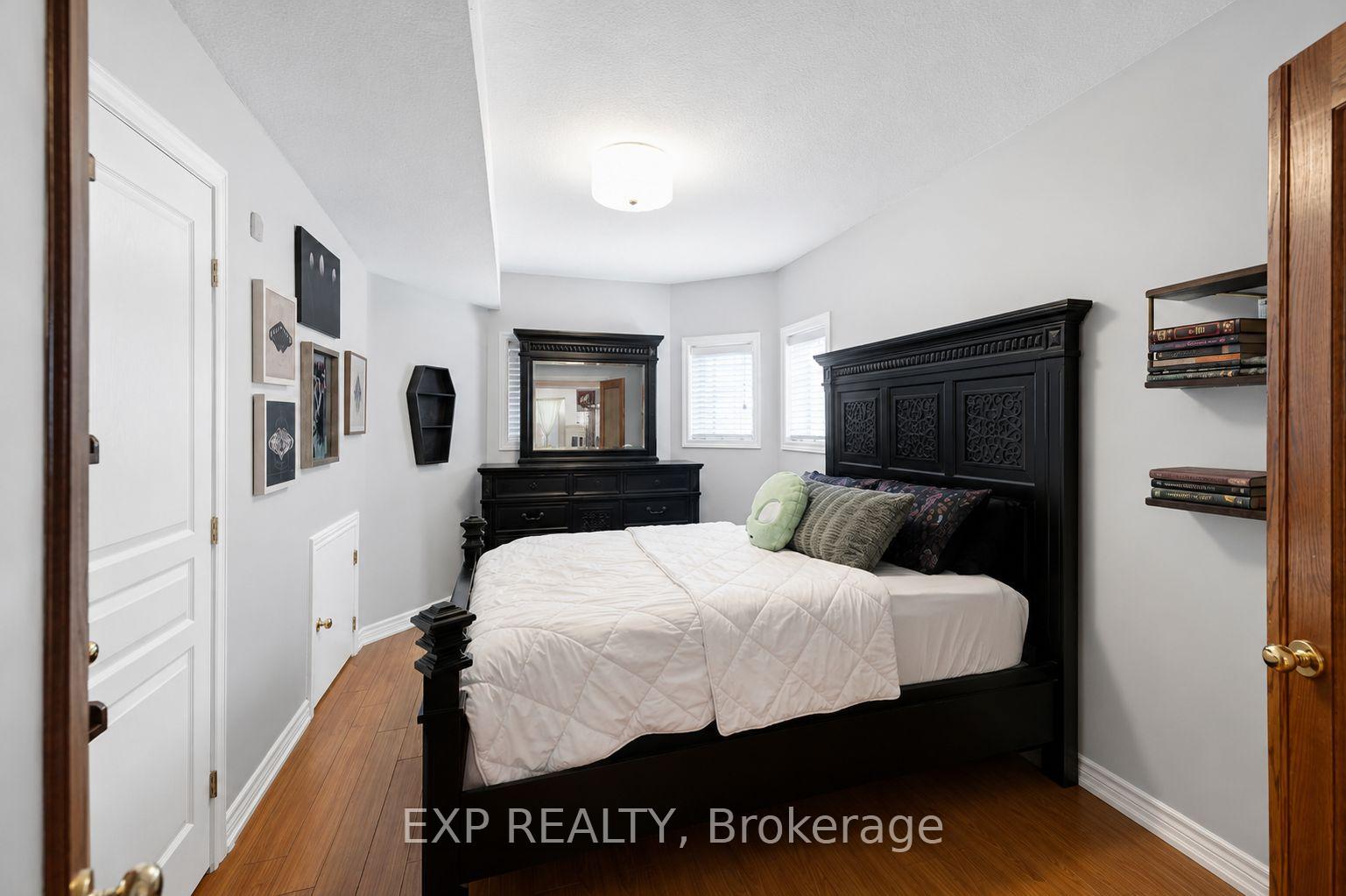 Photo 29 of 16 Downing Street, Hamilton, Binbrook — HOMEH