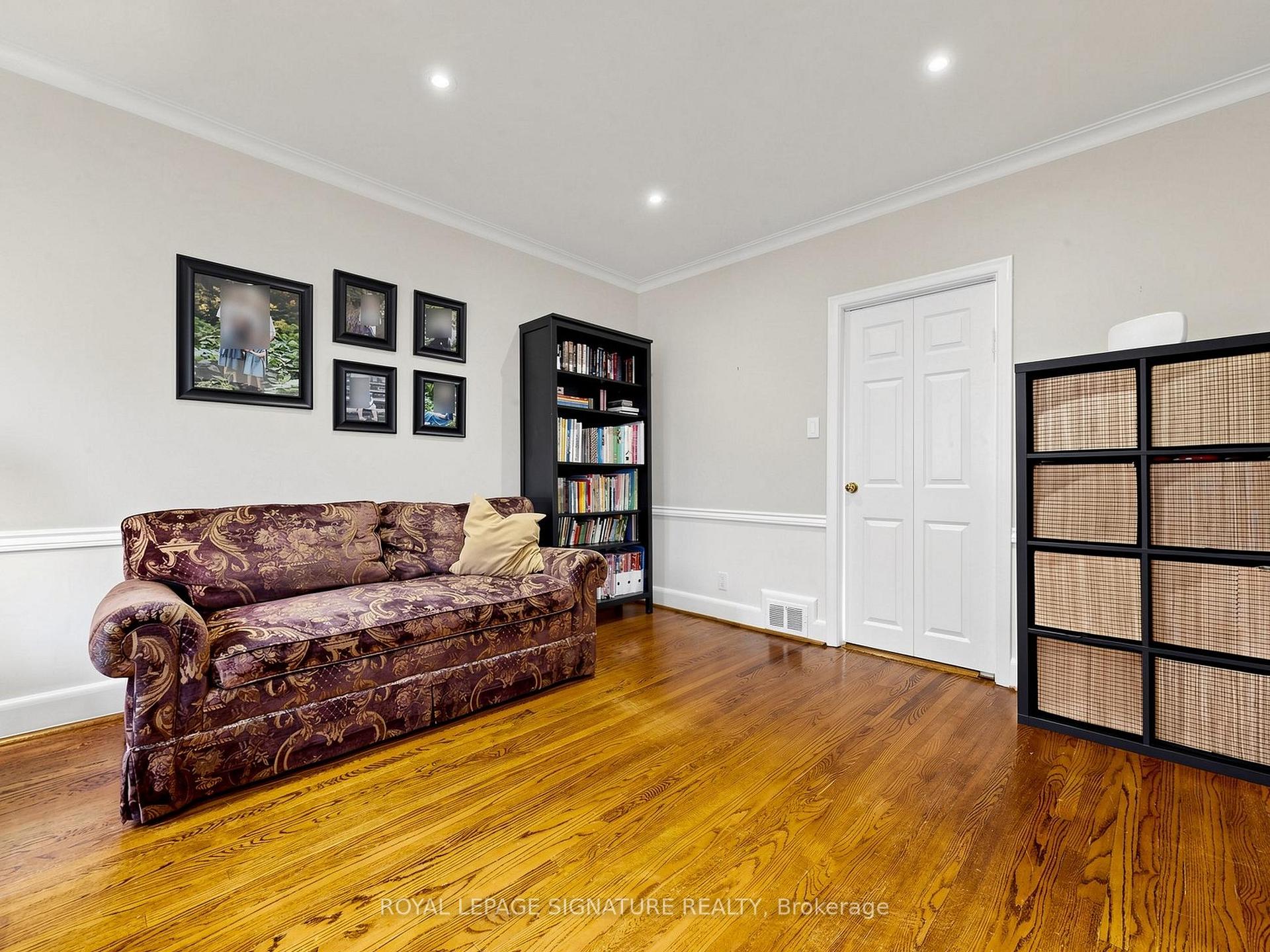 Photo 3 of 46 Brookview Drive, Toronto, Englemount-Lawrence — HOMEH