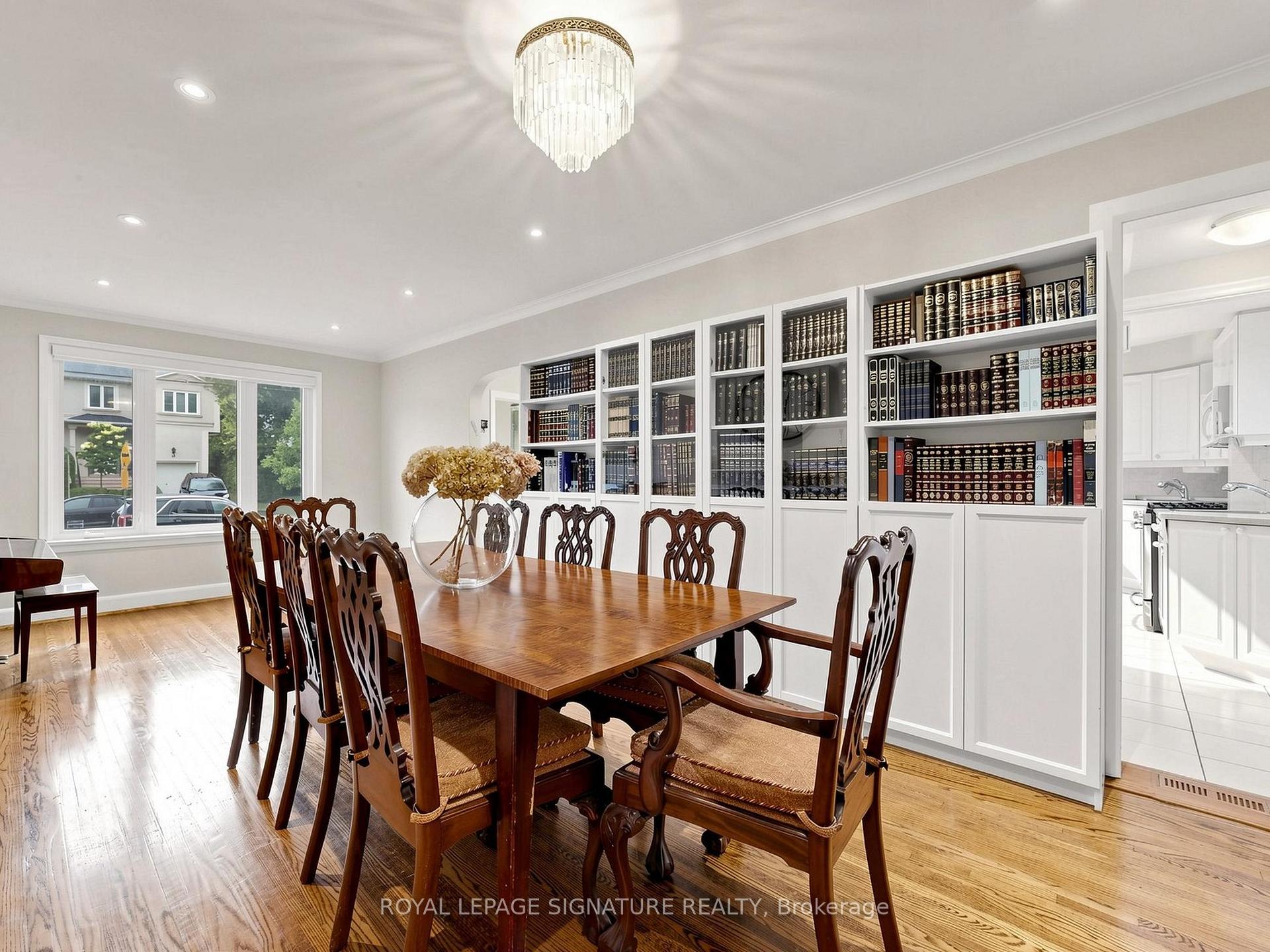 Photo 6 of 46 Brookview Drive, Toronto, Englemount-Lawrence — HOMEH
