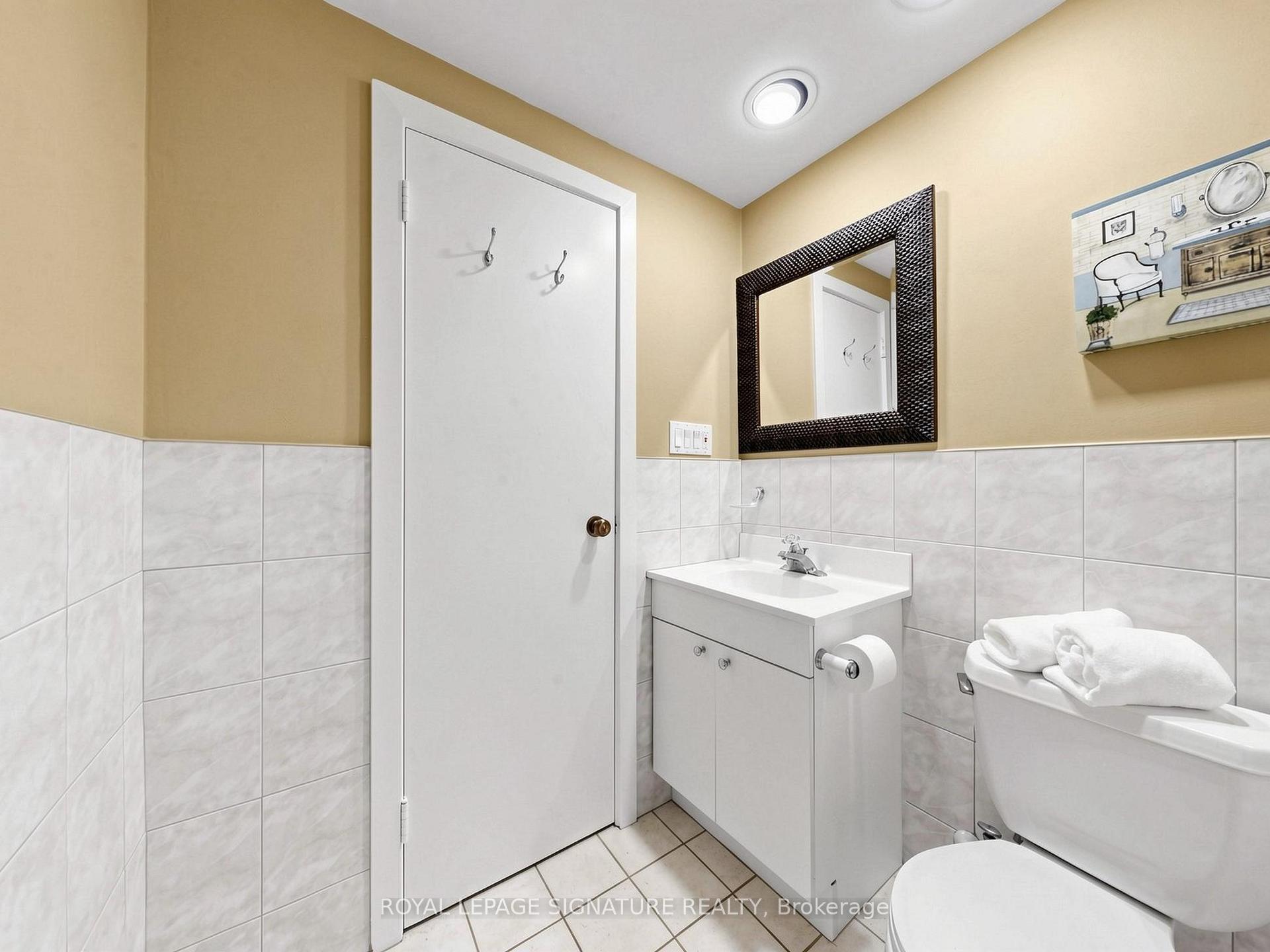 Photo 22 of 46 Brookview Drive, Toronto, Englemount-Lawrence — HOMEH