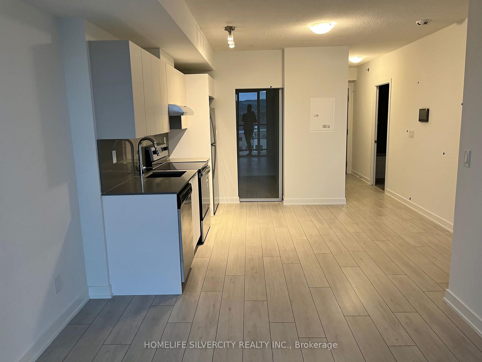 Photo 16 of Unit B617, 3200 Dakota Common, Burlington, Alton — HOMEH