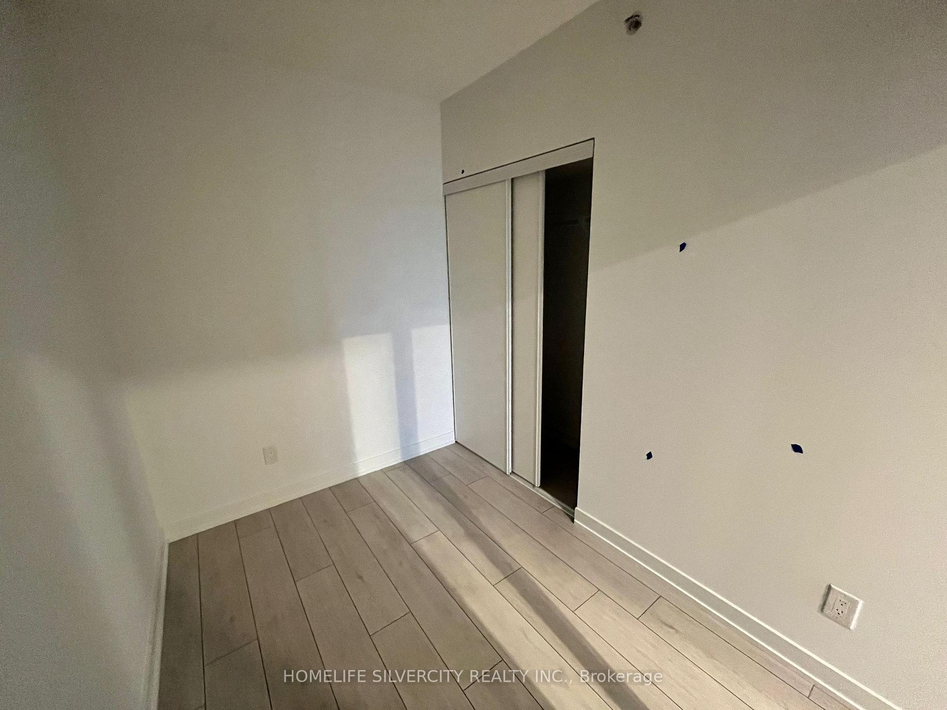 Photo 25 of Unit B617, 3200 Dakota Common, Burlington, Alton — HOMEH