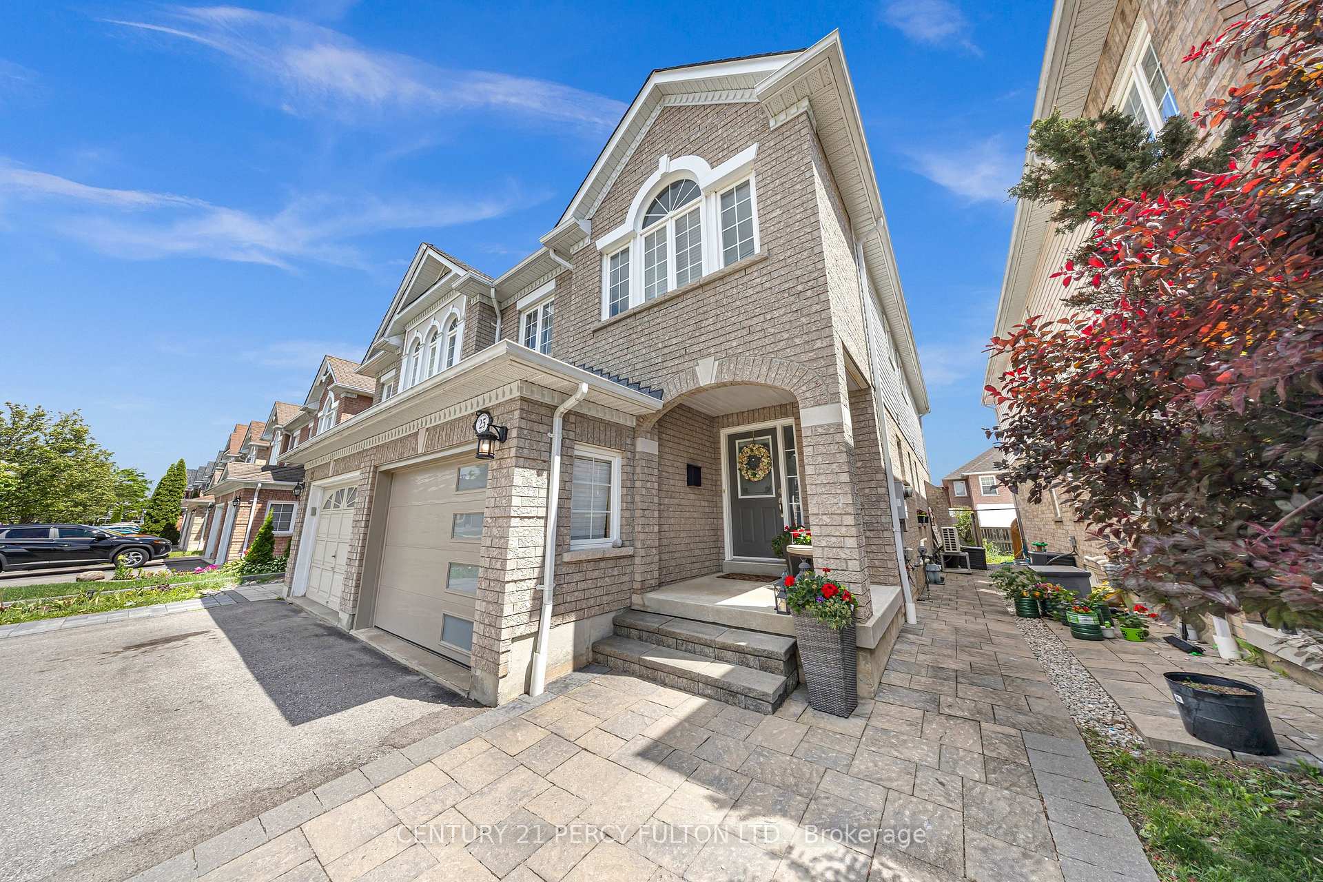 Photo 3 of 25 Jonesridge Drive, Ajax, Northwest Ajax — HOMEH