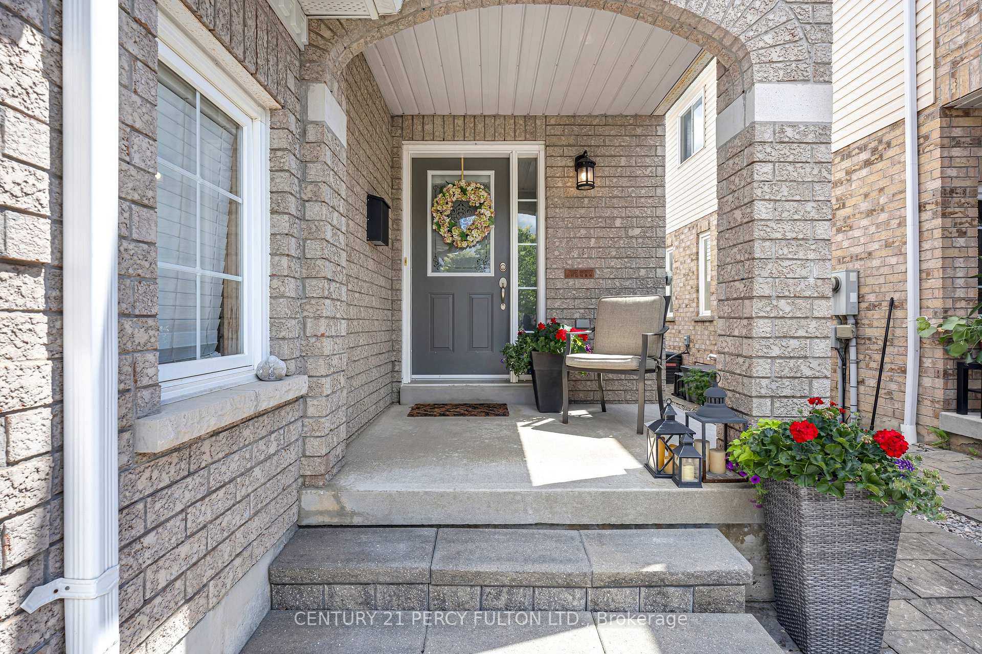 Photo 4 of 25 Jonesridge Drive, Ajax, Northwest Ajax — HOMEH