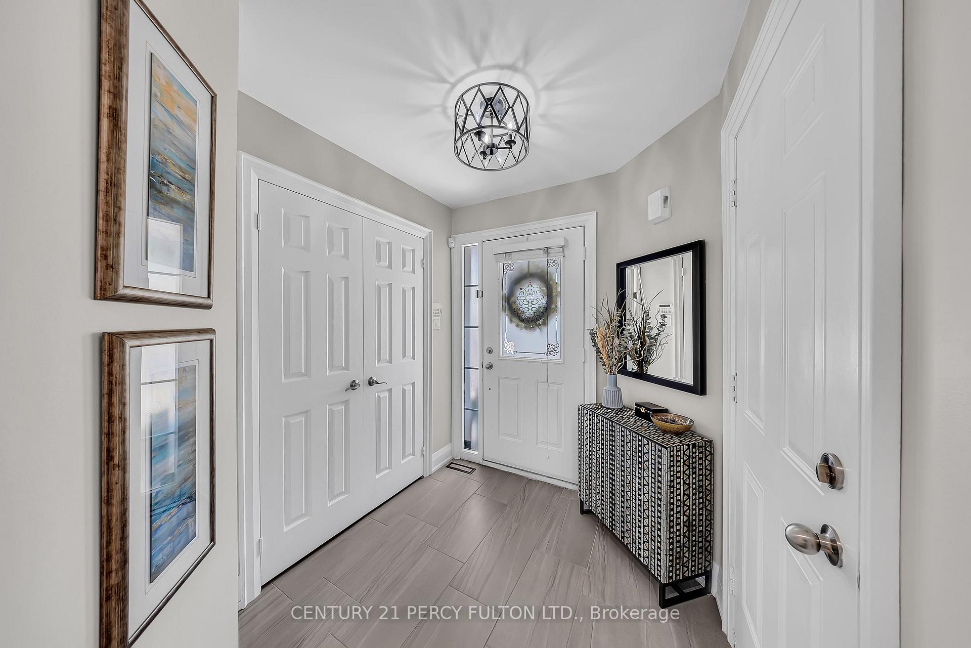 Photo 5 of 25 Jonesridge Drive, Ajax, Northwest Ajax — HOMEH