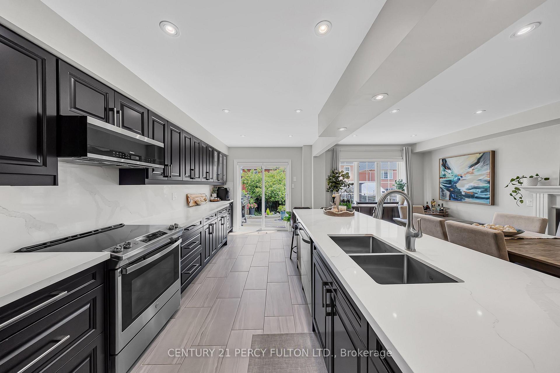 Photo 10 of 25 Jonesridge Drive, Ajax, Northwest Ajax — HOMEH