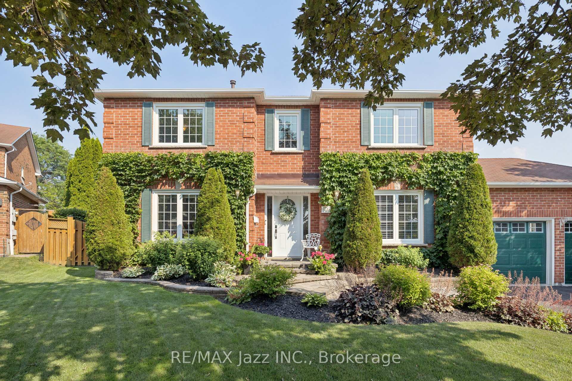 Photo 2 of 48 Butterfield Crescent, Whitby, Rolling Acres — HOMEH