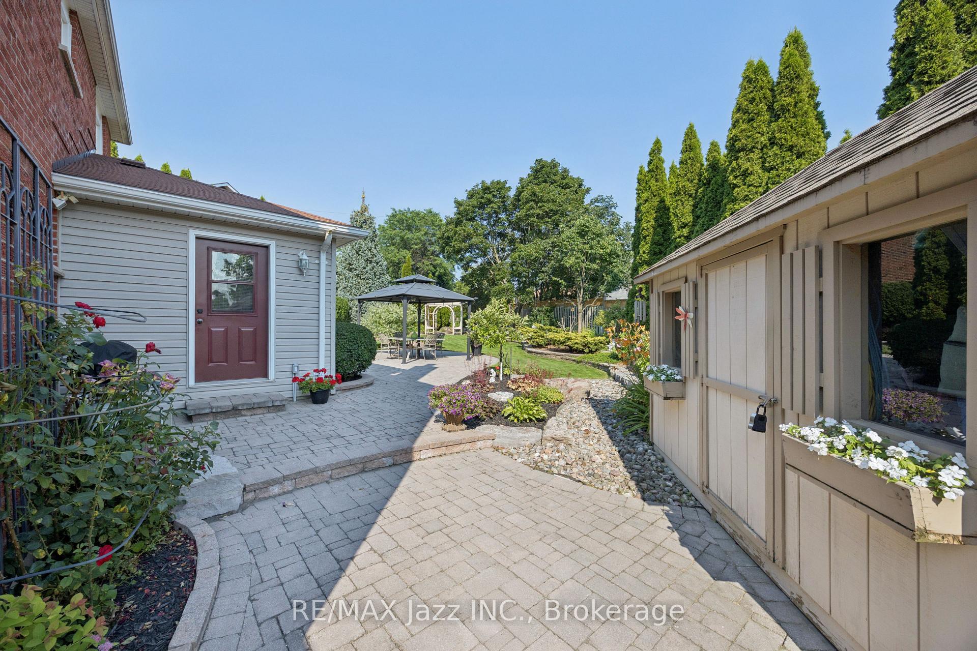 Photo 28 of 48 Butterfield Crescent, Whitby, Rolling Acres — HOMEH