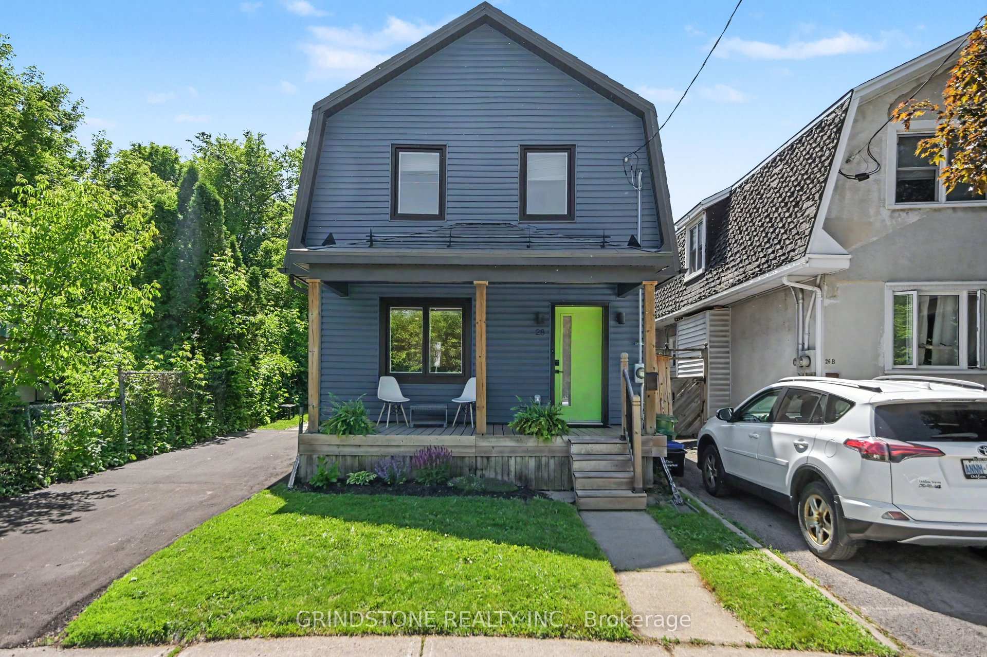 Photo 2 of 28 Railway Street, Ottawa, West Centre Town — HOMEH