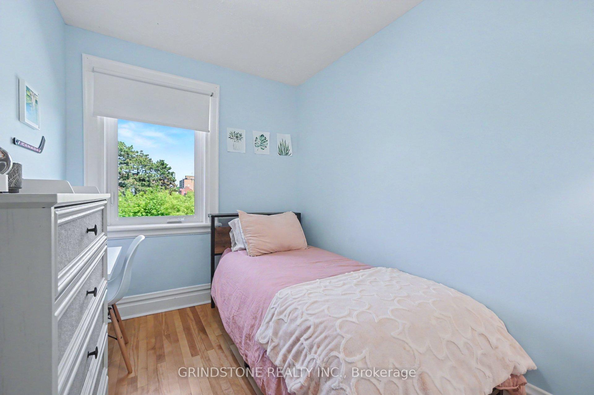 Photo 23 of 28 Railway Street, Ottawa, West Centre Town — HOMEH