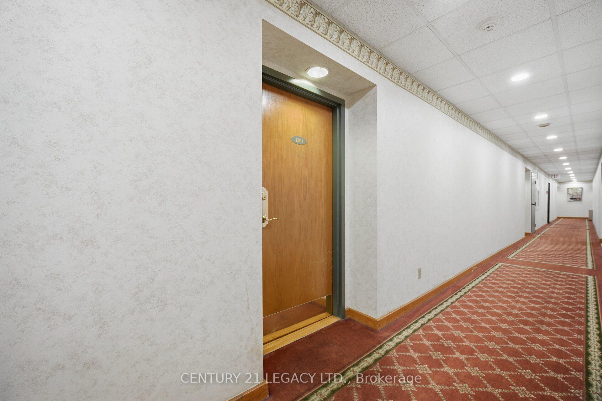 Photo 6 of Unit 1201, 320 Mill Street S, Brampton, Brampton South — HOMEH