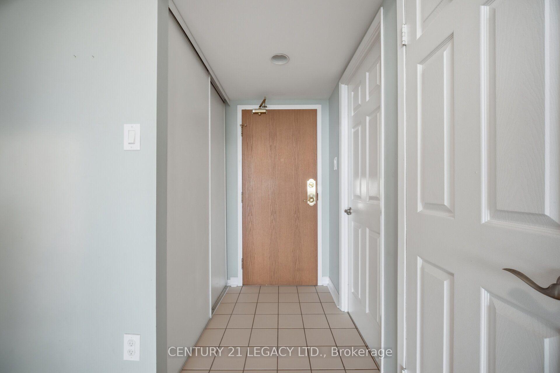 Photo 7 of Unit 1201, 320 Mill Street S, Brampton, Brampton South — HOMEH