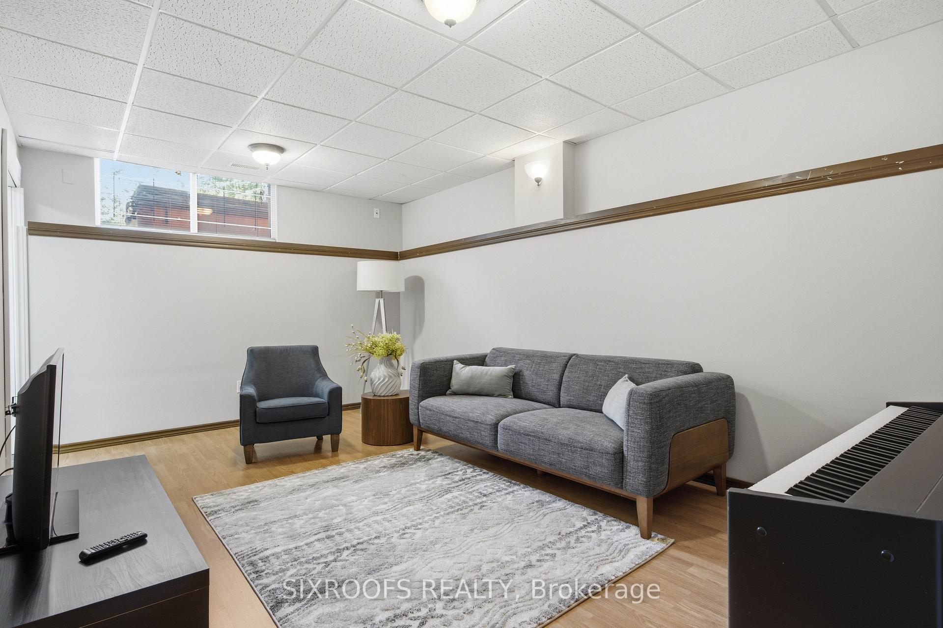 Photo 37 of 414 Havendale Crescent, Waterloo, Columbia Forest — HOMEH