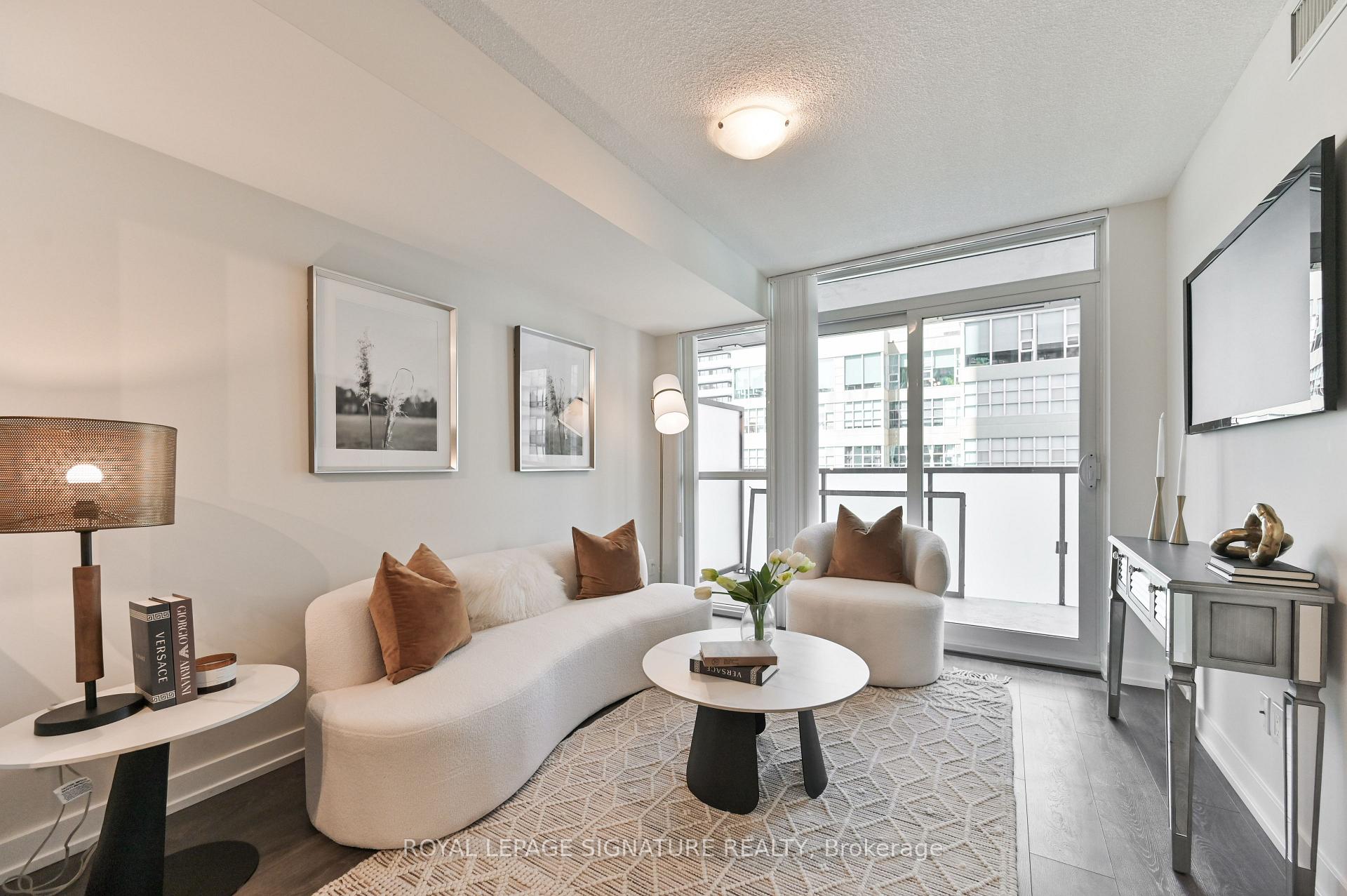 Photo 13 of Unit 606, 125 Redpath Avenue, Toronto, Mount Pleasant West — HOMEH