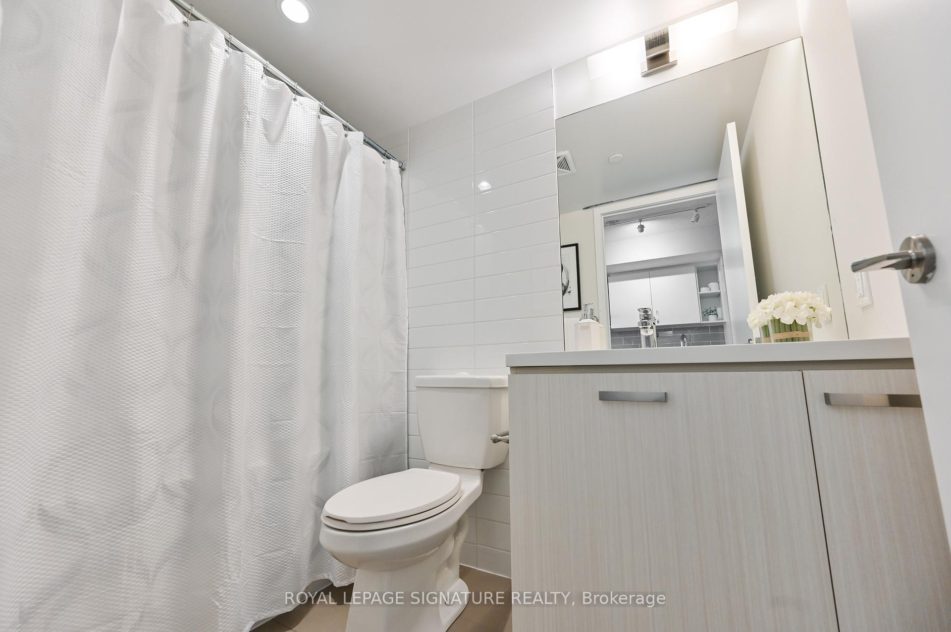 Photo 19 of Unit 606, 125 Redpath Avenue, Toronto, Mount Pleasant West — HOMEH