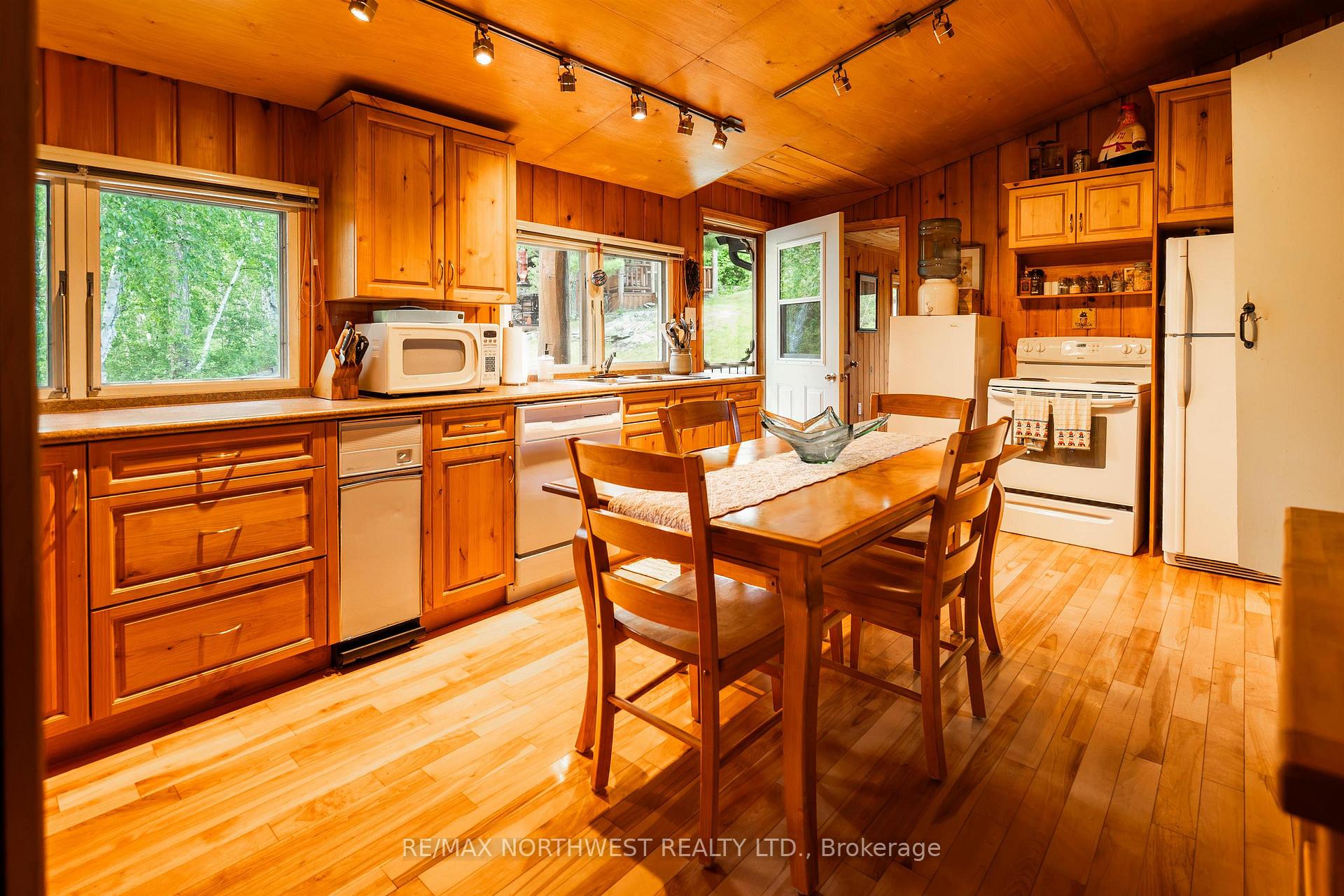 Photo 26 of FR 3 259A Inglis Lake Road, Kenora Remote Area, Lake of the Woods West — HOMEH