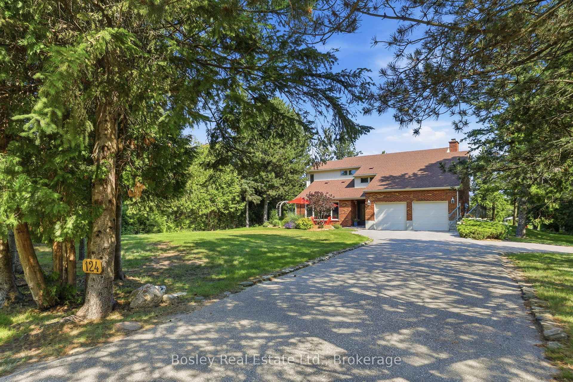 Photo 3 of 124 Bartlett Boulevard, Collingwood — HOMEH