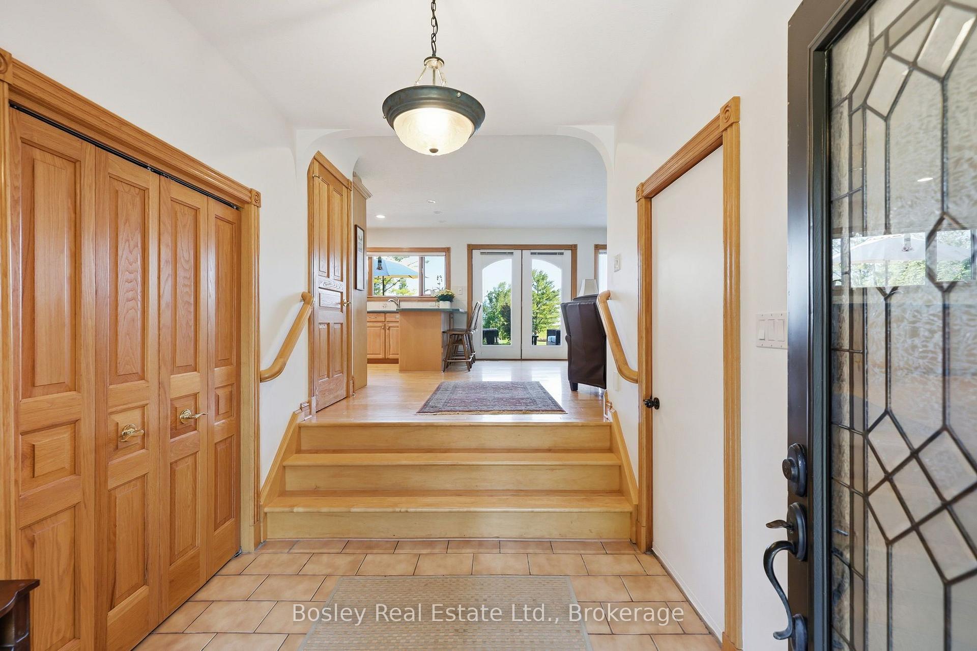 Photo 6 of 124 Bartlett Boulevard, Collingwood — HOMEH