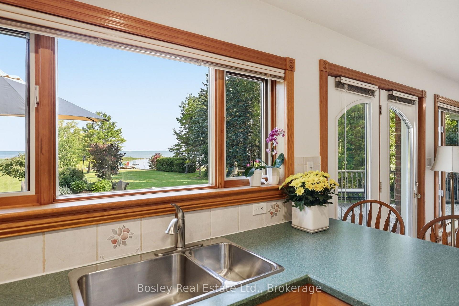 Photo 16 of 124 Bartlett Boulevard, Collingwood — HOMEH
