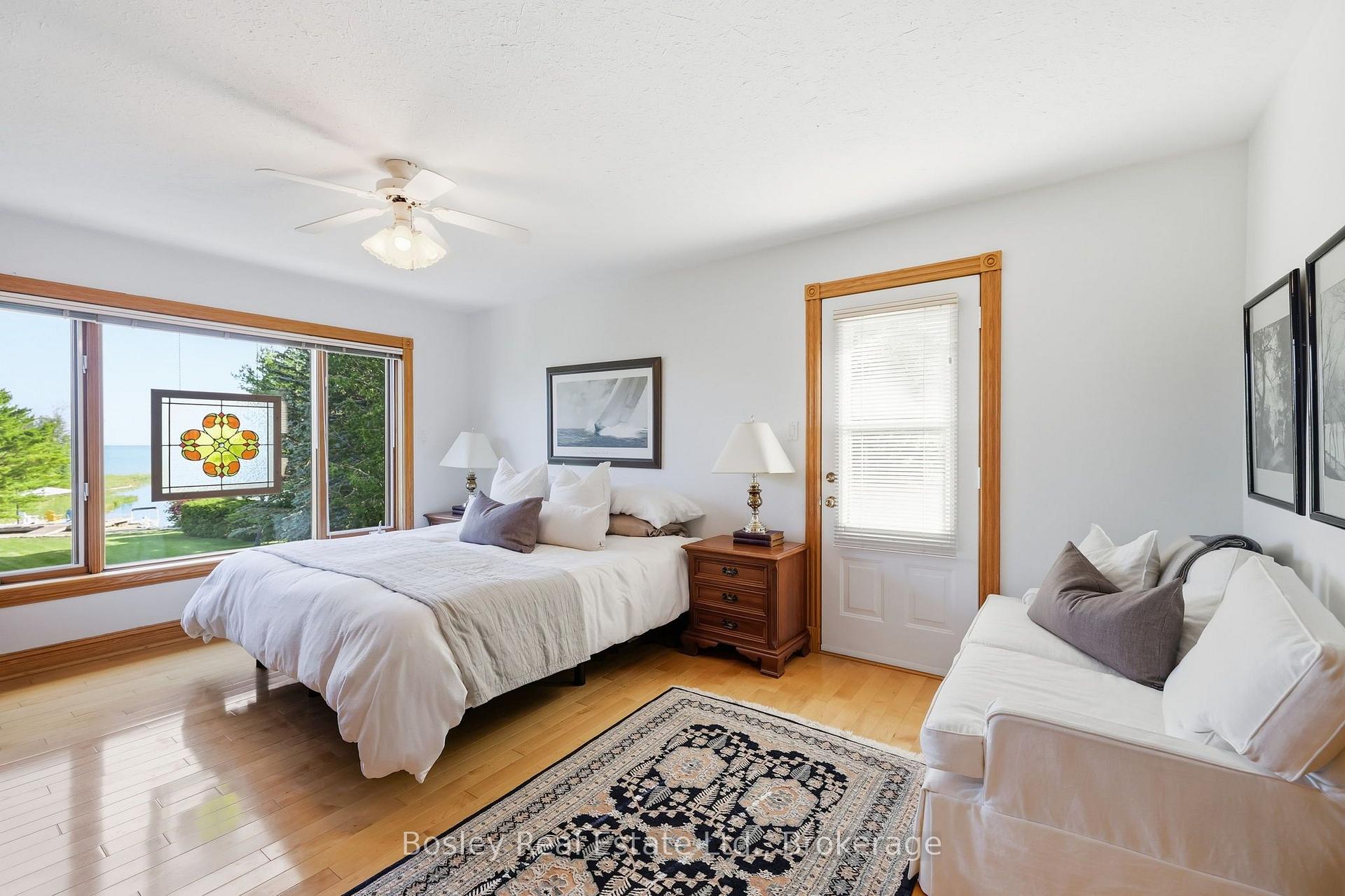 Photo 21 of 124 Bartlett Boulevard, Collingwood — HOMEH