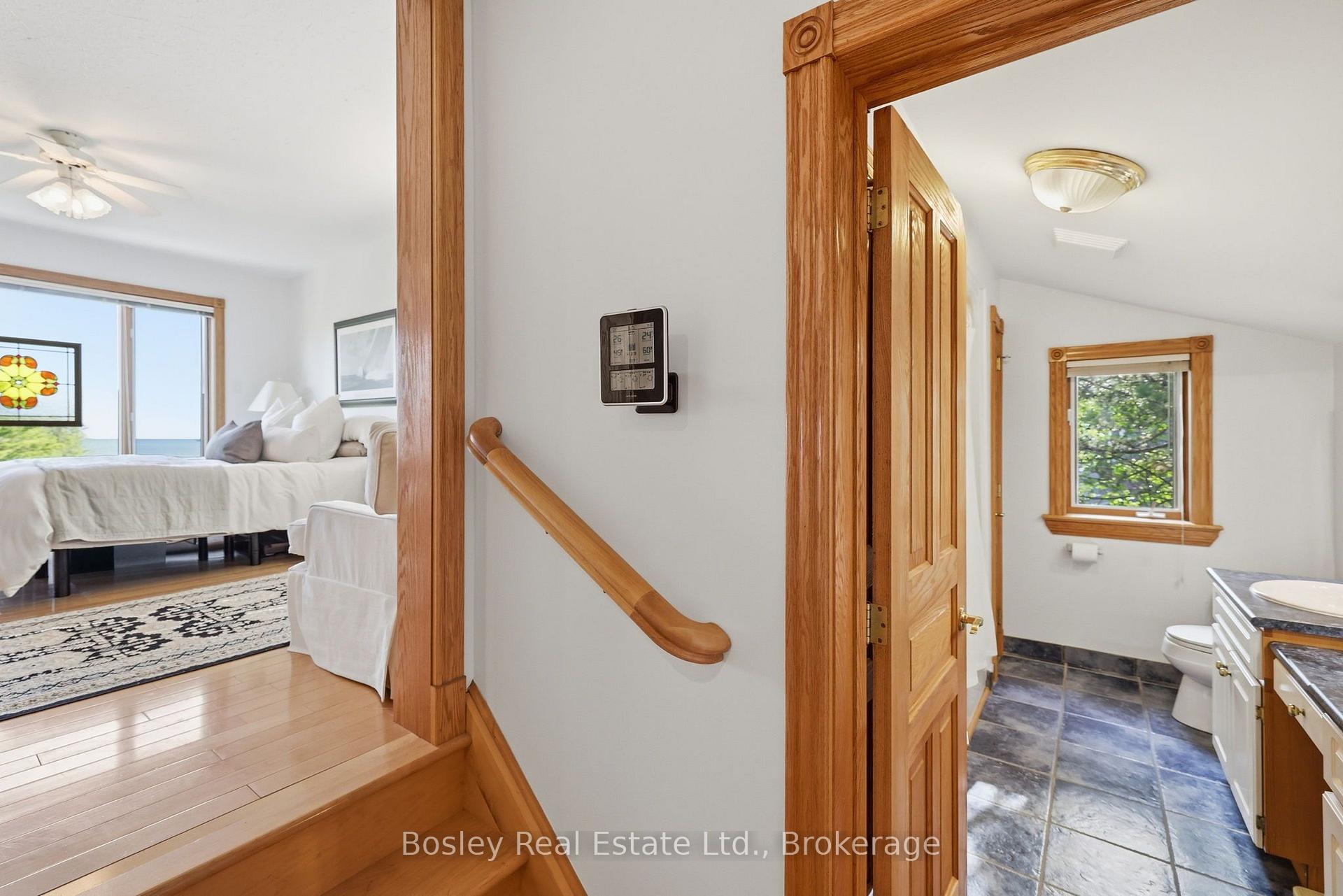 Photo 25 of 124 Bartlett Boulevard, Collingwood — HOMEH