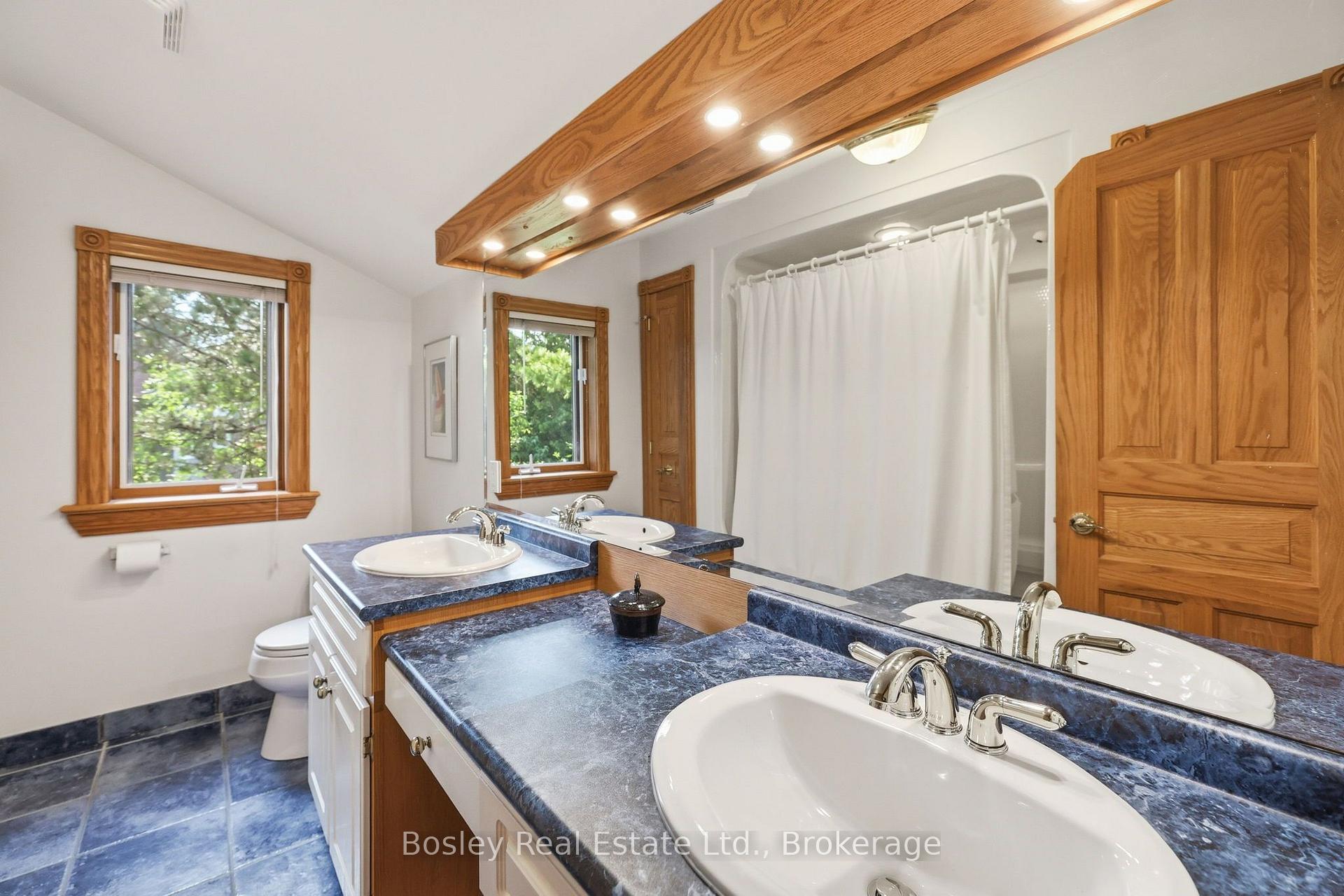 Photo 26 of 124 Bartlett Boulevard, Collingwood — HOMEH