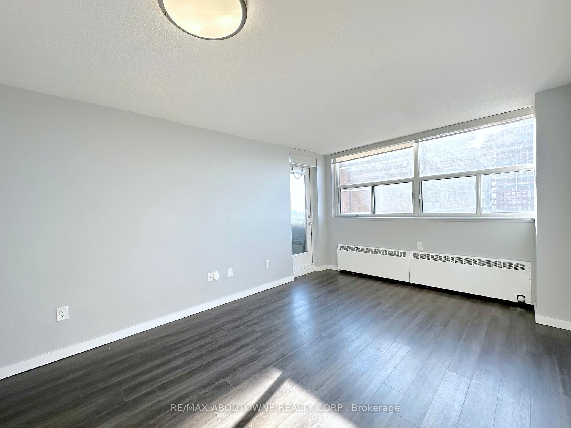 Photo 4 of Unit 1105, 2575 Danforth Avenue, Toronto, East End-Danforth — HOMEH