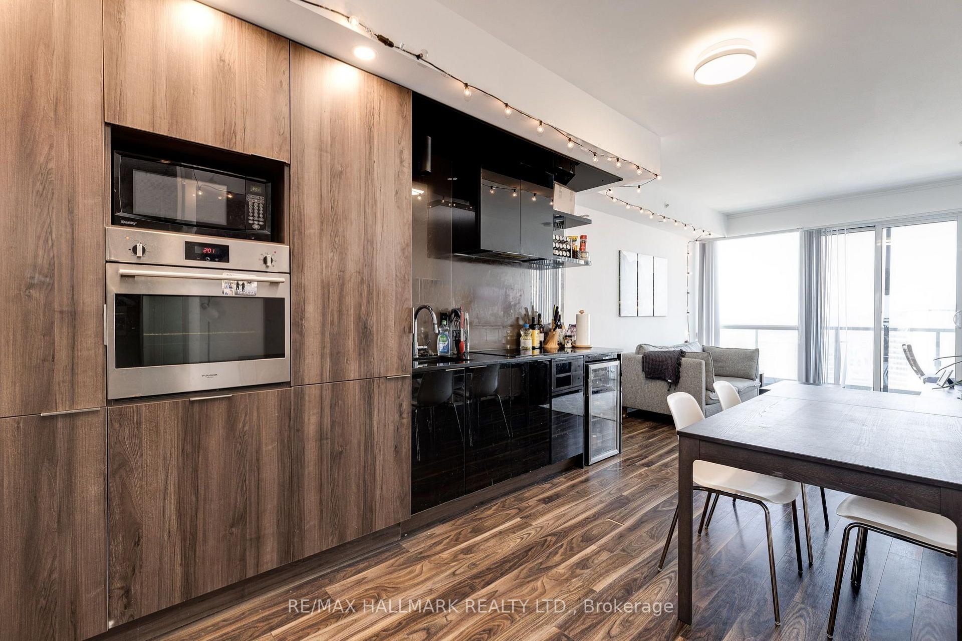 Photo 6 of Unit 3317, 70 Temperance Street, Toronto, Bay Street Corridor — HOMEH