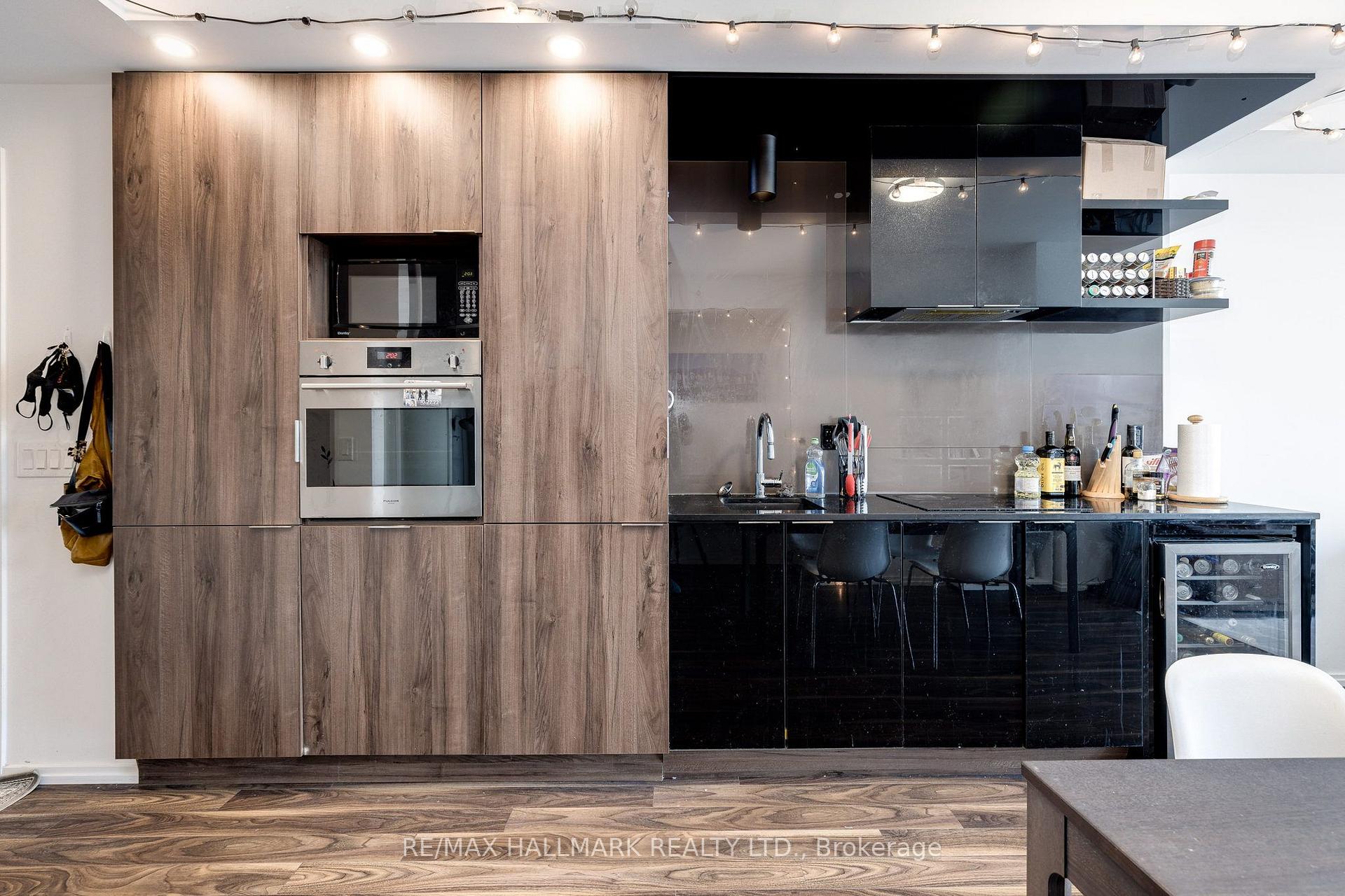 Photo 7 of Unit 3317, 70 Temperance Street, Toronto, Bay Street Corridor — HOMEH